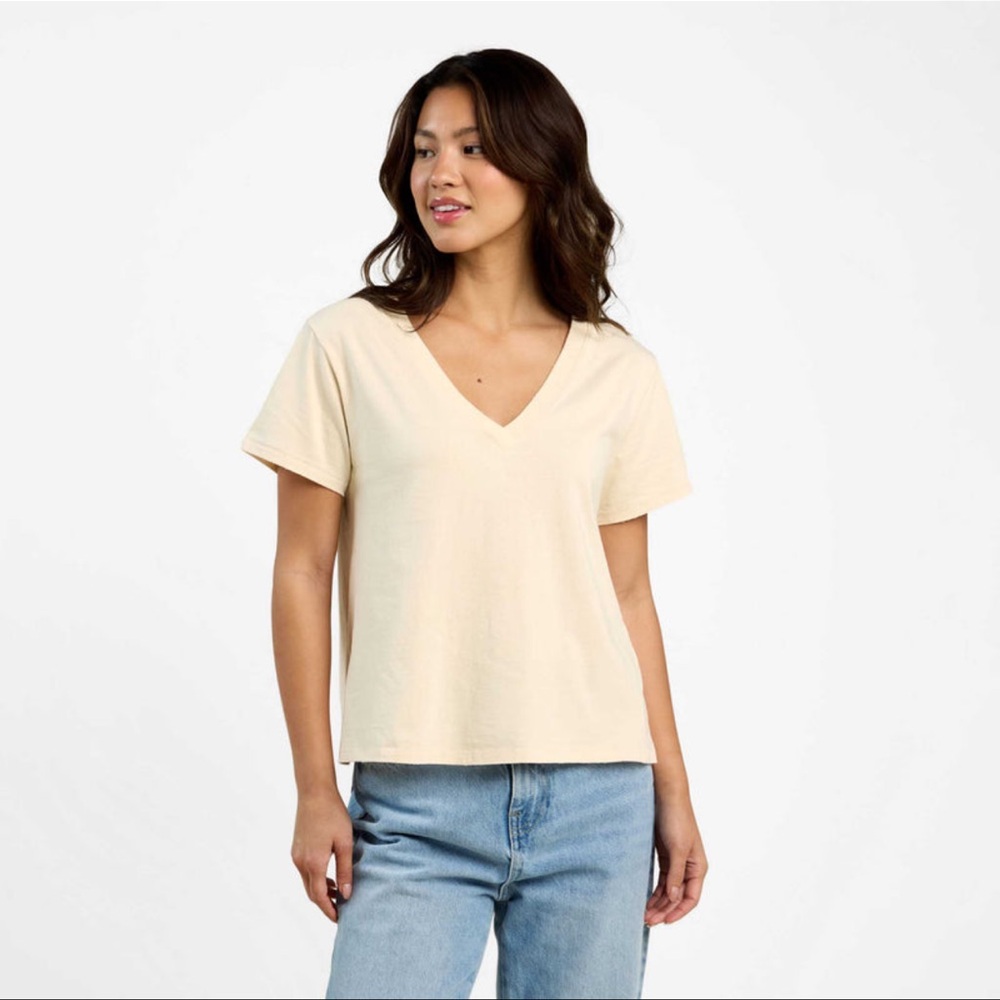 Nuuds Cream Fitted Short Sleeve Tee